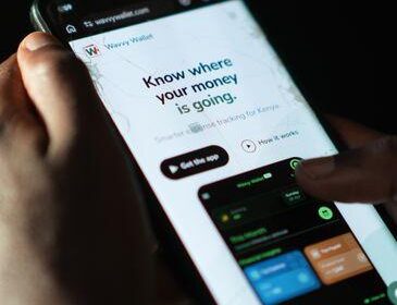 What Is the Best Phone Tracker App for Easy Family Safety and Peace of Mind
