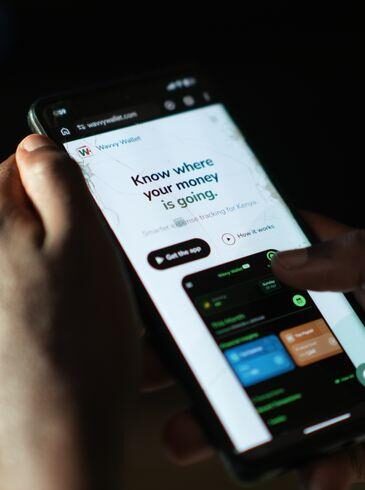 What Is the Best Phone Tracker App for Easy Family Safety and Peace of Mind