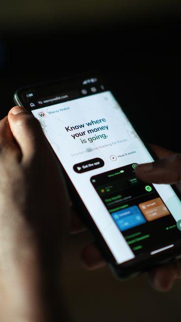 What Is the Best Phone Tracker App for Easy Family Safety and Peace of Mind